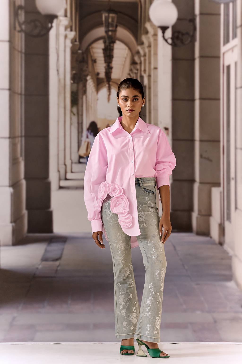 Pink cotton shirt with 3D roses