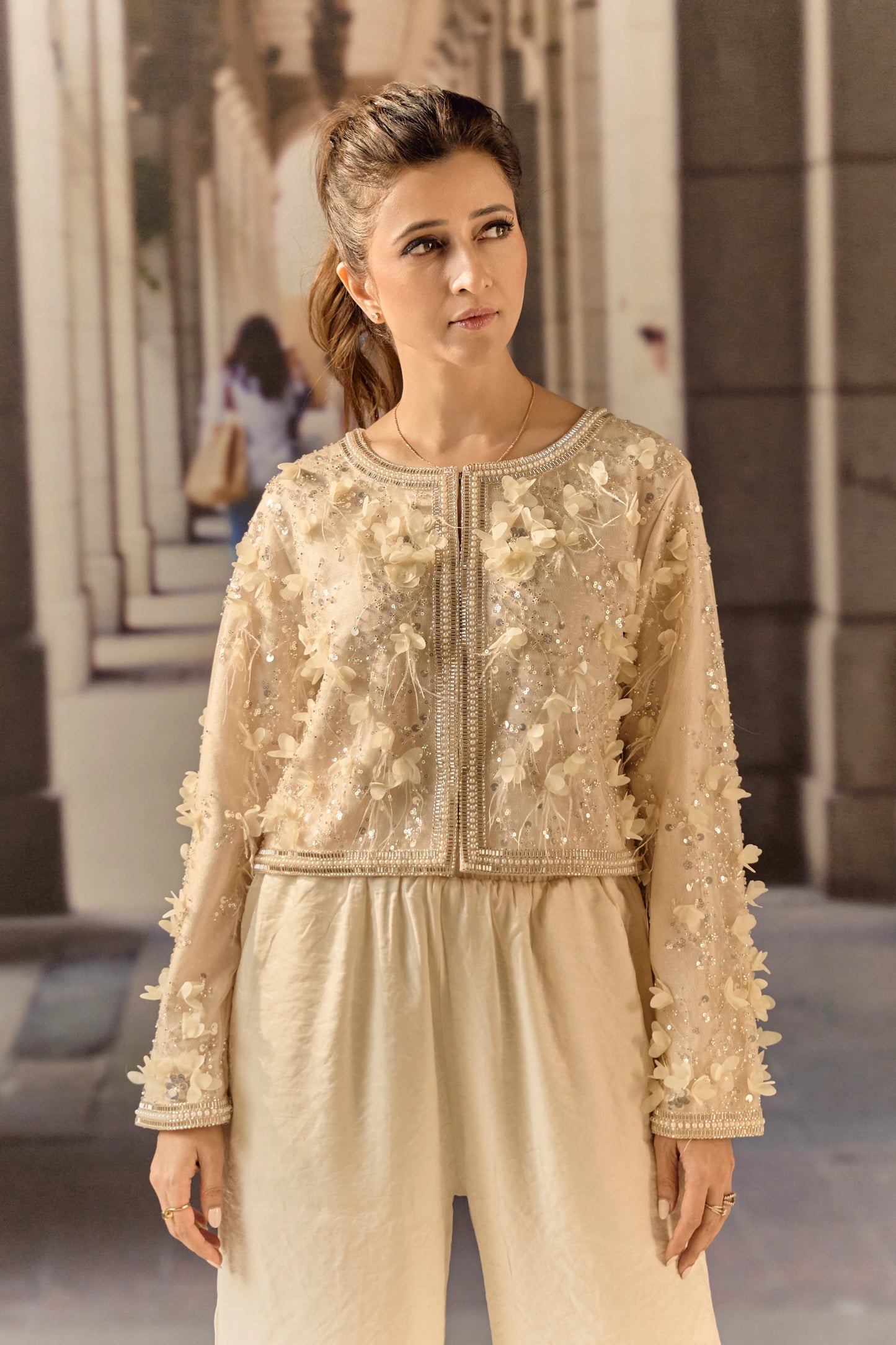 Beige evening cropped jacket with 3D flowers