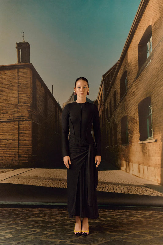 Long Knit Seams Dress with waist tie