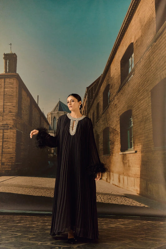 Pleated Georgette kaftan with crystal neck & ostrich fur - Black