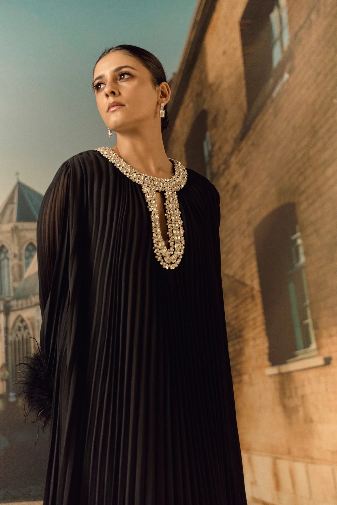 Pleated Georgette kaftan with crystal neck & ostrich fur - Black