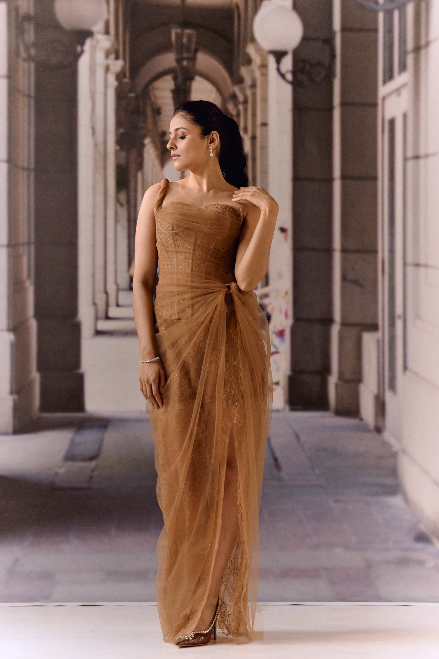 One shoulder corset netted dress with lace - Brown
