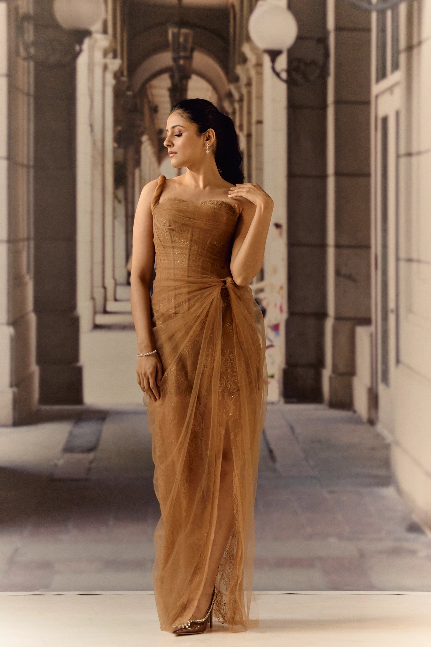 One shoulder corset netted dress with lace - Brown