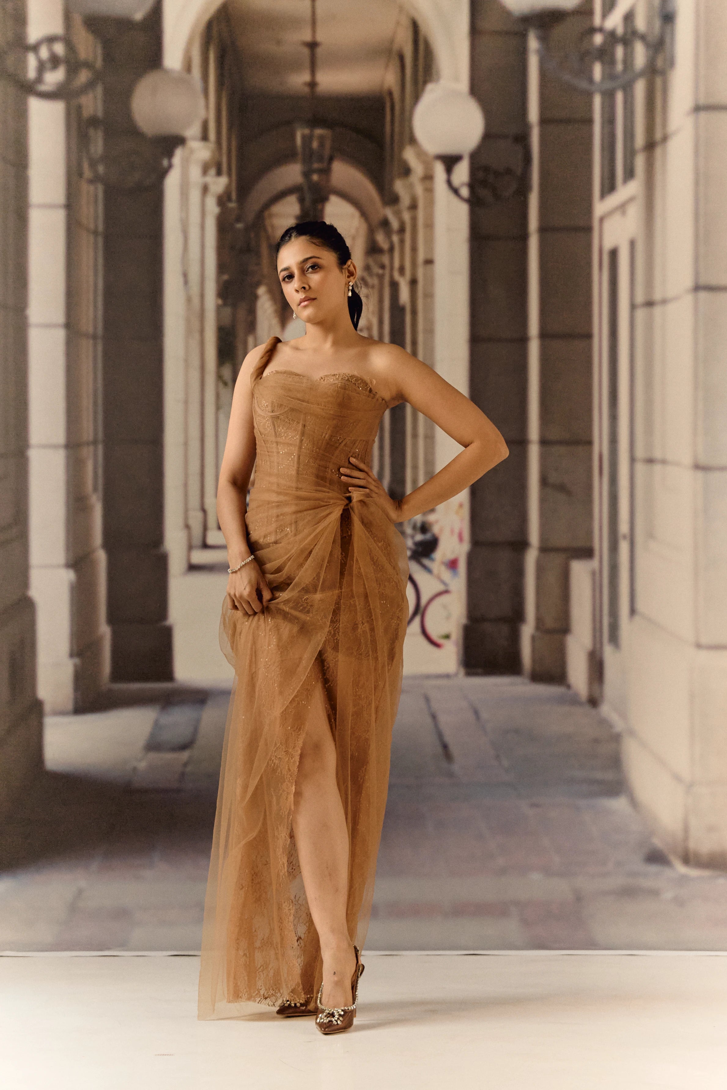 One shoulder corset netted dress with lace - Brown