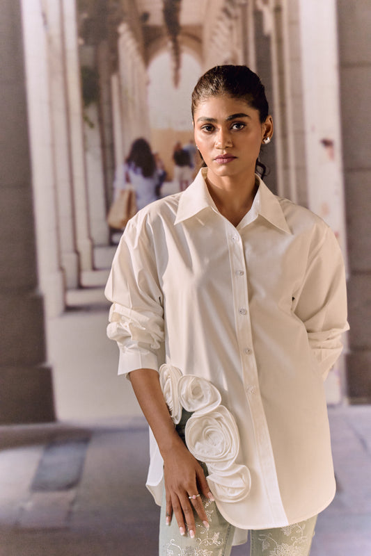 White cotton shirt with 3D roses